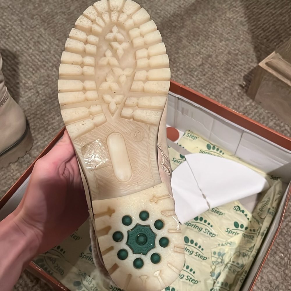 Spring Step Boots - Picture 4 of 4